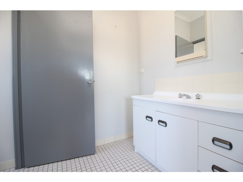 7 Maguire Place, Emerald QLD 4720