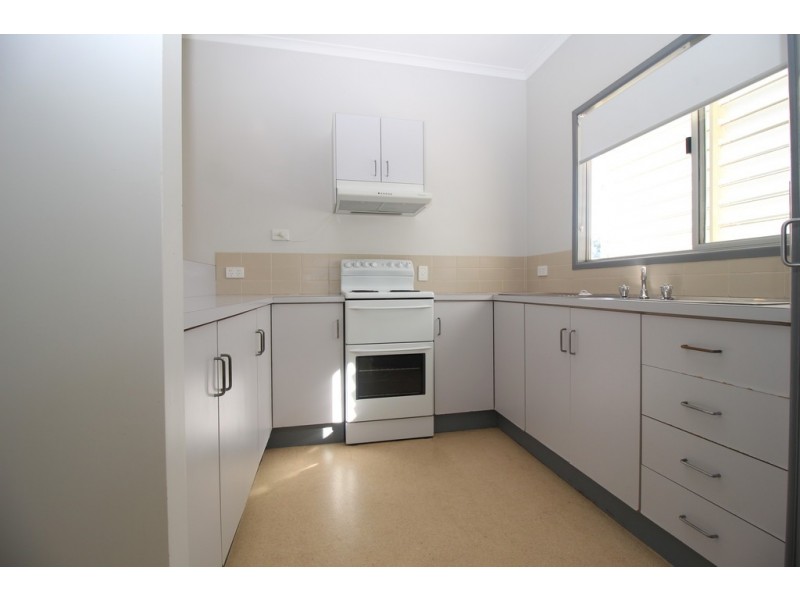 7 Maguire Place, Emerald QLD 4720