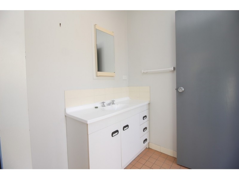 7 Maguire Place, Emerald QLD 4720