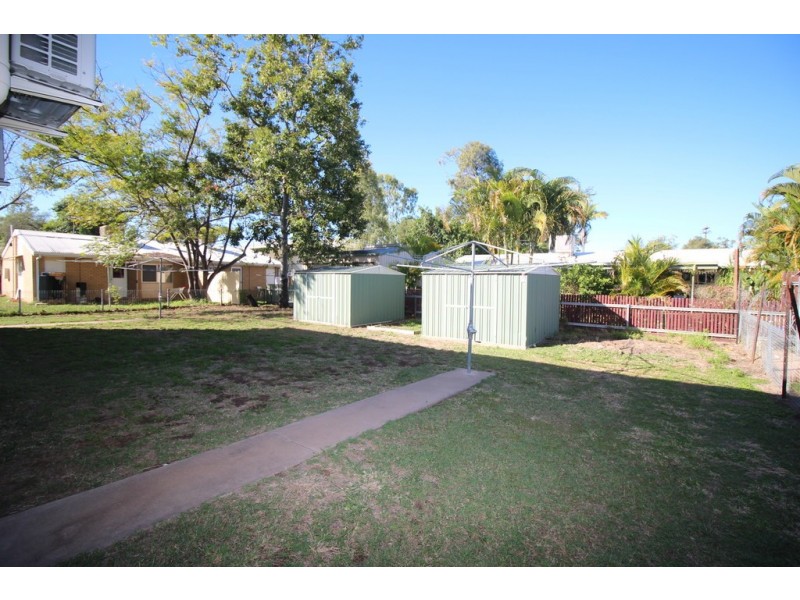 7 Maguire Place, Emerald QLD 4720