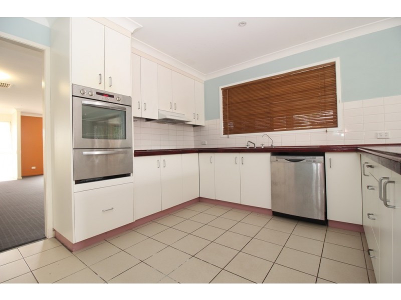 4A Shepherd Grove, Emerald QLD 4720