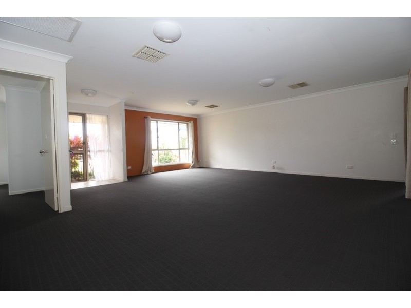 4A Shepherd Grove, Emerald QLD 4720