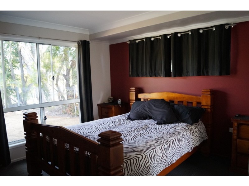 64 Staal Cres, Emerald QLD 4720