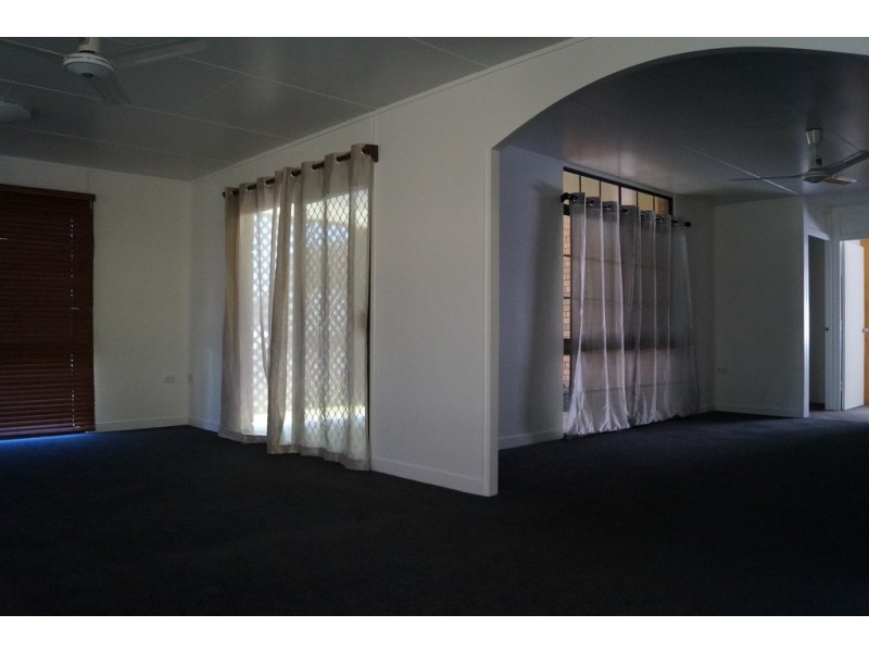 114 Ruby Street, Emerald QLD 4720