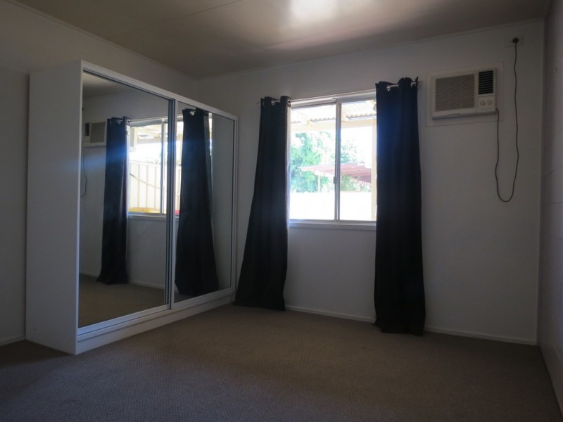 2/24 Old Airport Drive, Emerald QLD 4720