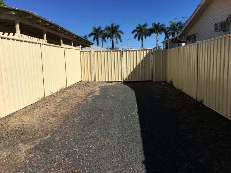 2/24 Old Airport Drive, Emerald QLD 4720