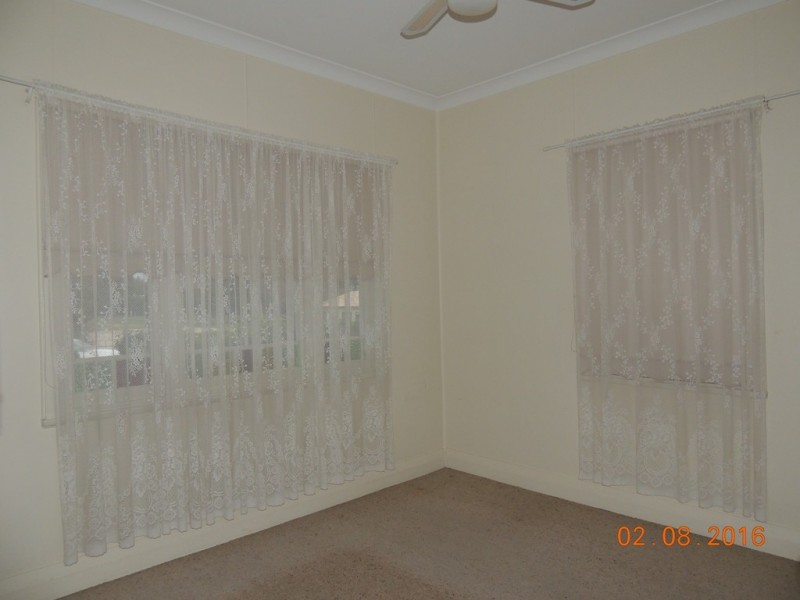 8 Chappell Ave, Coonabarabran NSW 2357