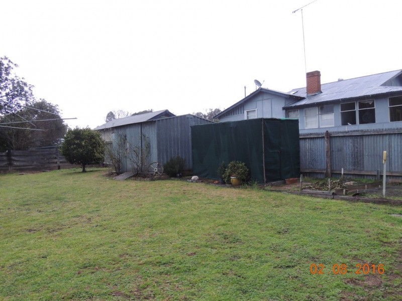 8 Chappell Ave, Coonabarabran NSW 2357