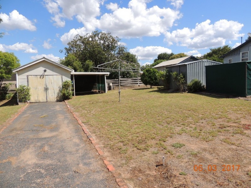 8 Chappell Ave, Coonabarabran NSW 2357