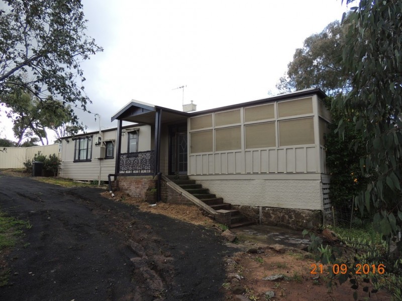 18 Chappell Ave, Coonabarabran NSW 2357