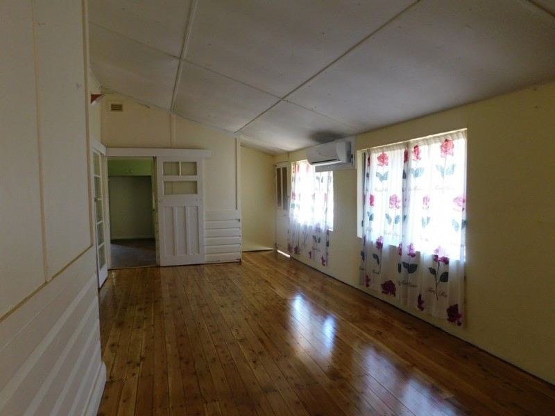 18 Chappell Ave, Coonabarabran NSW 2357