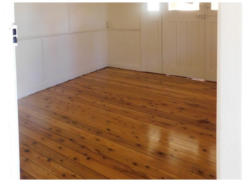 18 Chappell Ave, Coonabarabran NSW 2357