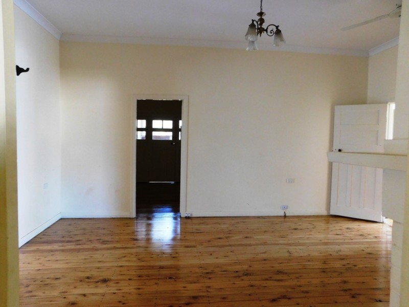 18 Chappell Ave, Coonabarabran NSW 2357
