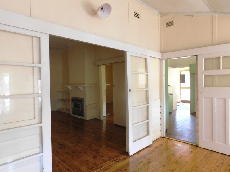 18 Chappell Ave, Coonabarabran NSW 2357