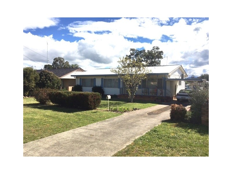 16 Knight St, Coonabarabran NSW 2357