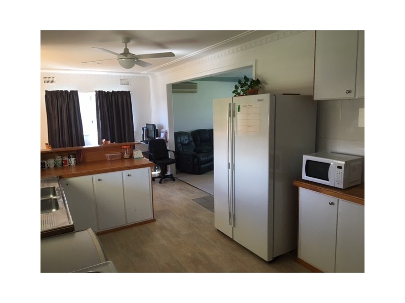 16 Knight St, Coonabarabran NSW 2357