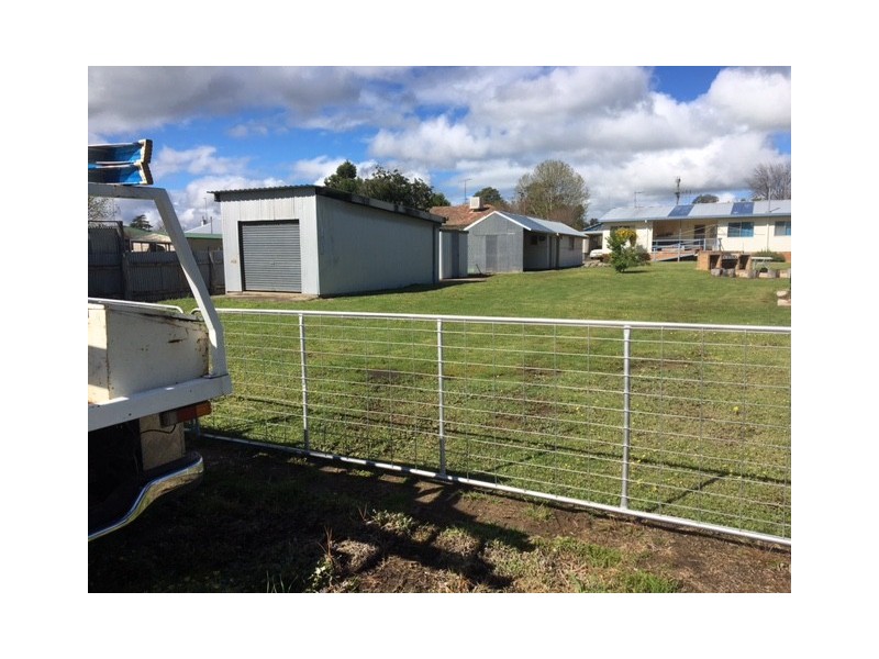 16 Knight St, Coonabarabran NSW 2357