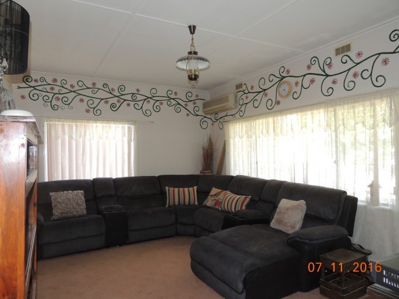 9 Hill St, Coonabarabran NSW 2357