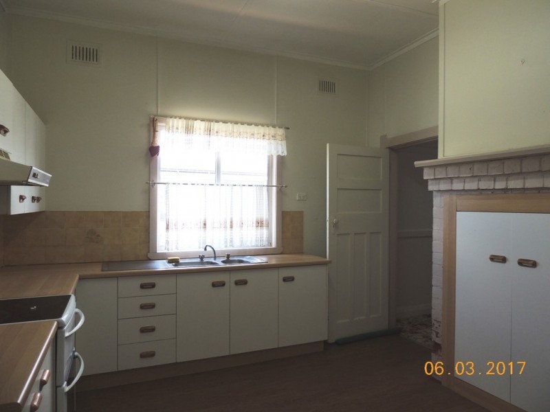 17 Knight St, Coonabarabran NSW 2357