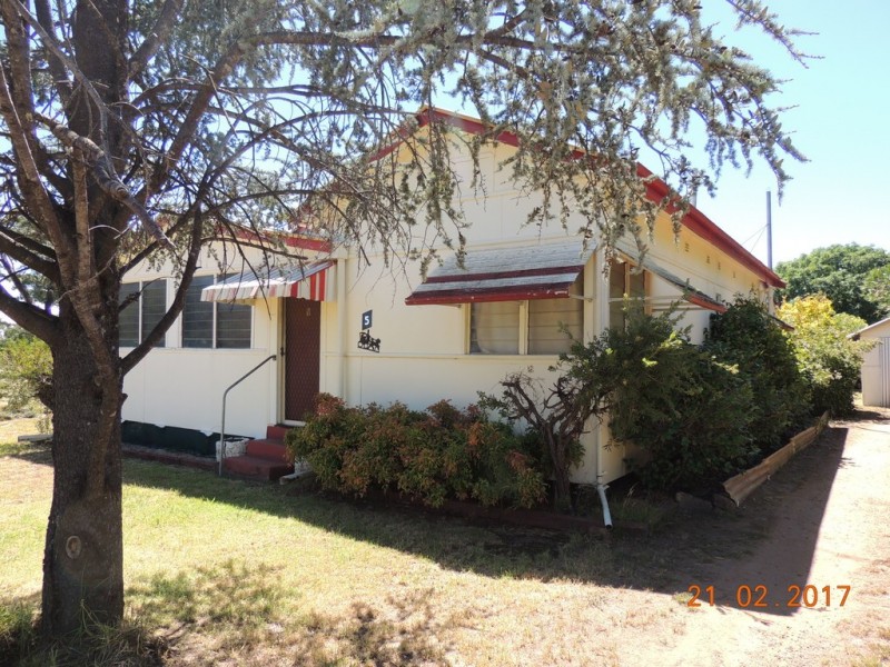 5 Nelson St, Coonabarabran NSW 2357