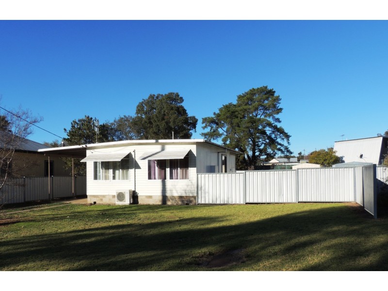 3 Cowper St, Coonabarabran NSW 2357
