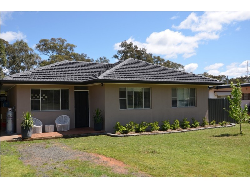 24 Nelson St, Coonabarabran NSW 2357