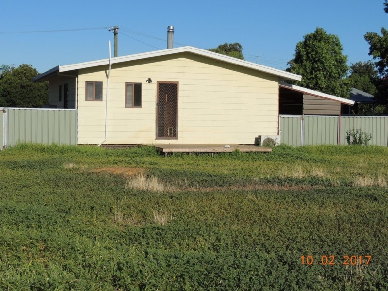 4 Gardiner St, Baradine NSW 2396