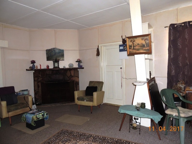 19 Robertson St, Coonabarabran NSW 2357