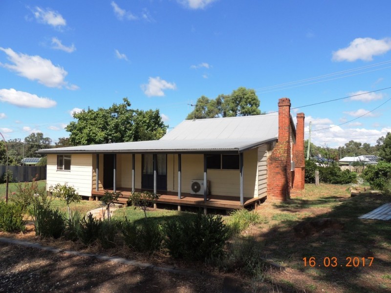 6-8 Cnr Baradine Rd and North St, Coonabarabran NSW 2357