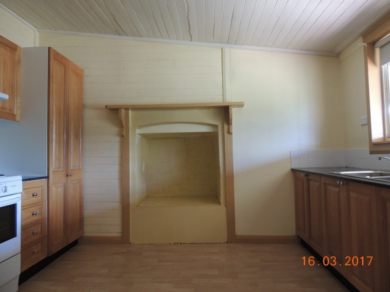 6-8 Cnr Baradine Rd and North St, Coonabarabran NSW 2357