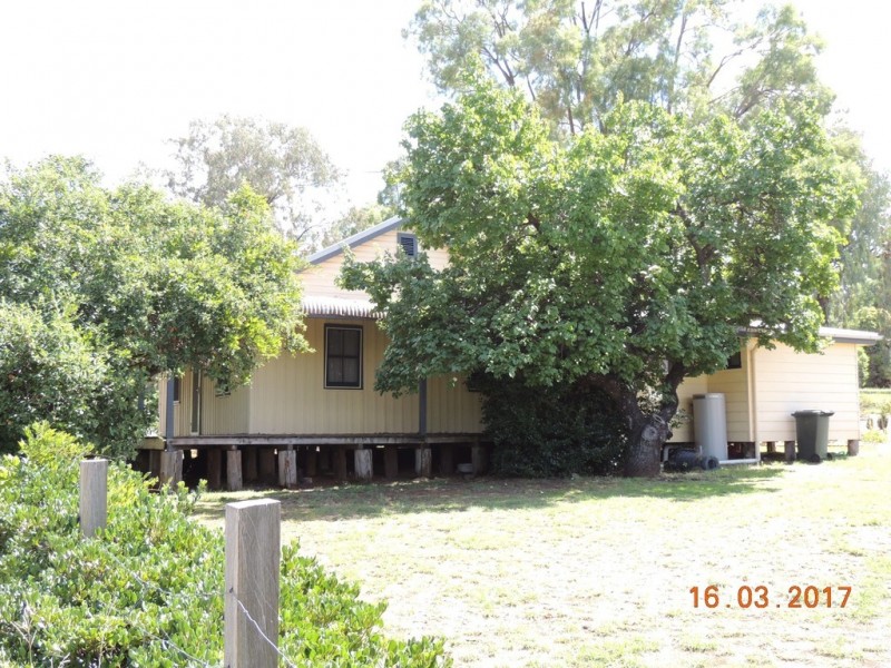 6-8 Cnr Baradine Rd and North St, Coonabarabran NSW 2357