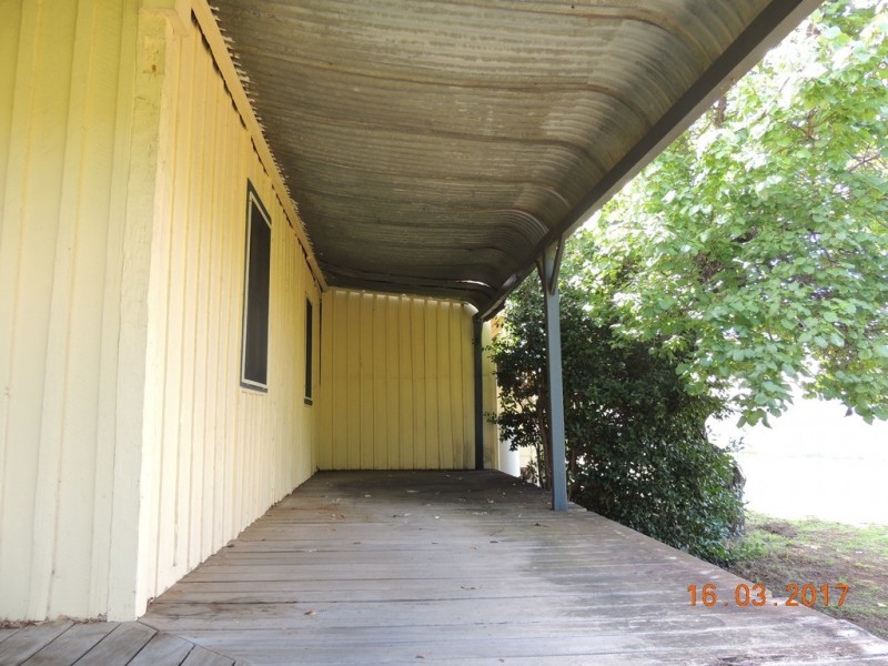 6-8 Cnr Baradine Rd and North St, Coonabarabran NSW 2357