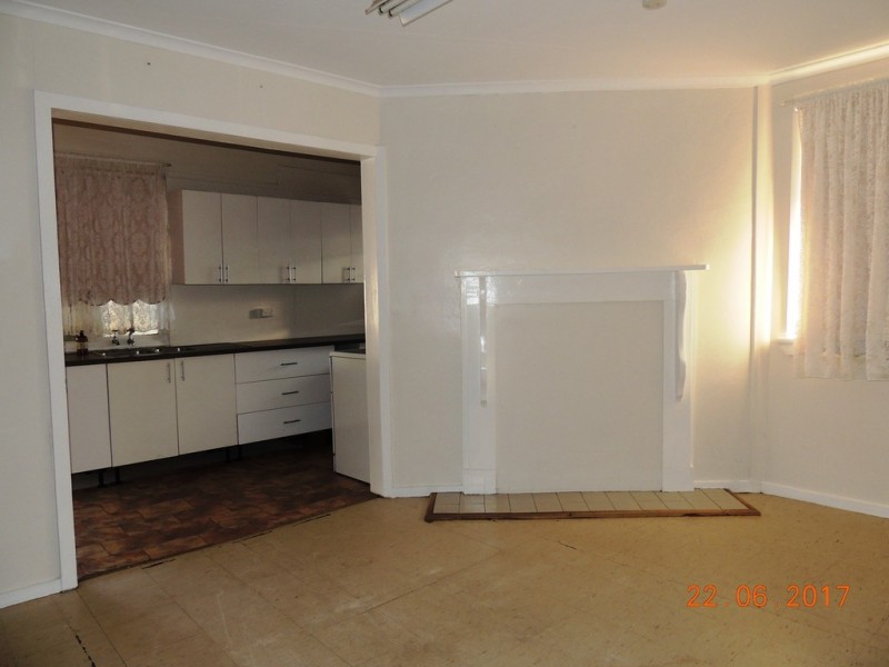 60 Edwards St, Coonabarabran NSW 2357