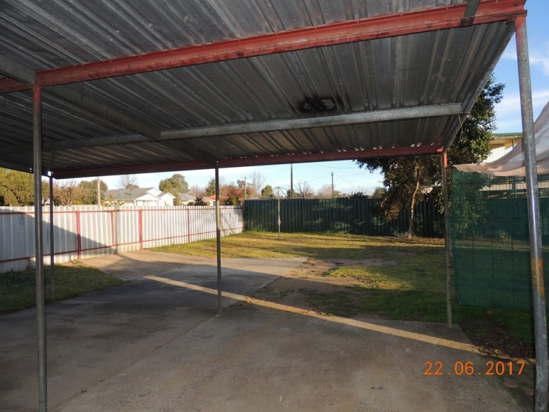 60 Edwards St, Coonabarabran NSW 2357