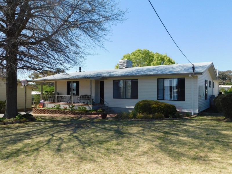 20 King St, Coonabarabran NSW 2357