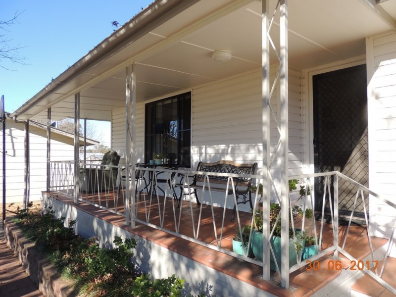 20 King St, Coonabarabran NSW 2357