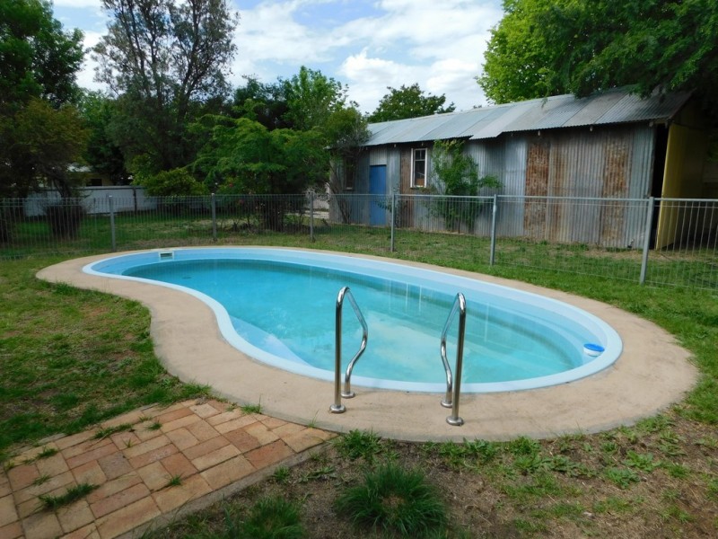 81 Edwards St, Coonabarabran NSW 2357