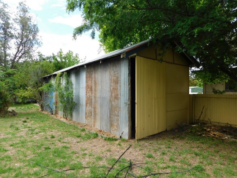 81 Edwards St, Coonabarabran NSW 2357