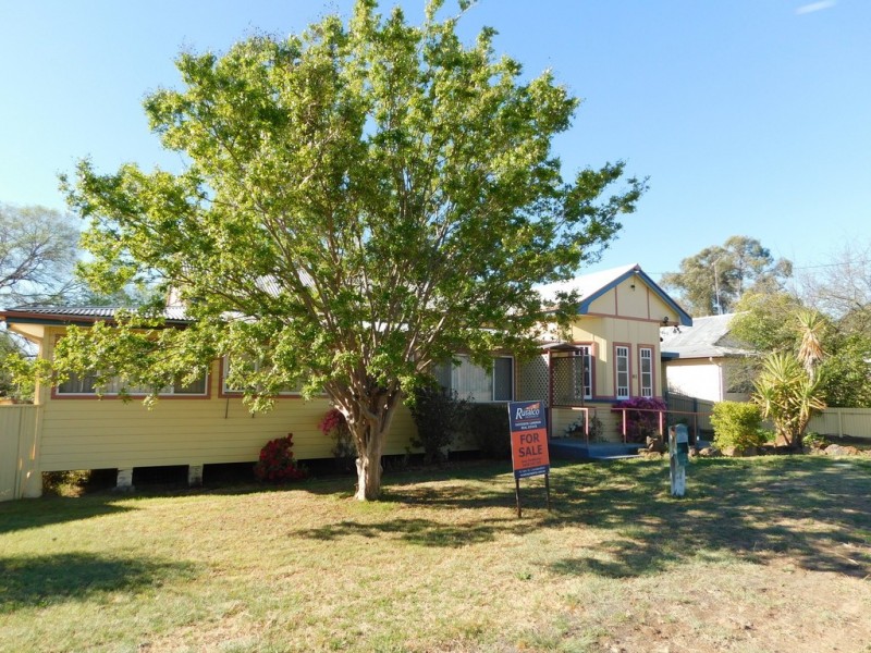 81 Edwards St, Coonabarabran NSW 2357