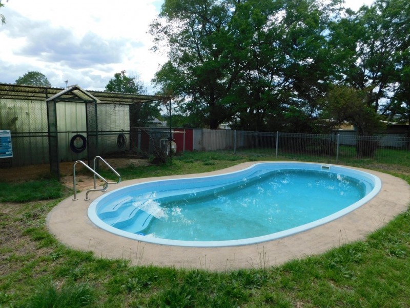 81 Edwards St, Coonabarabran NSW 2357