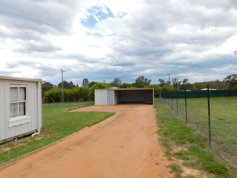 16 North St, Coonabarabran NSW 2357