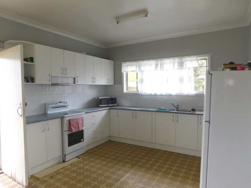 28 Camp St, Coonabarabran NSW 2357