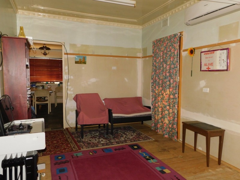 11 WHITE ST, Coonabarabran NSW 2357