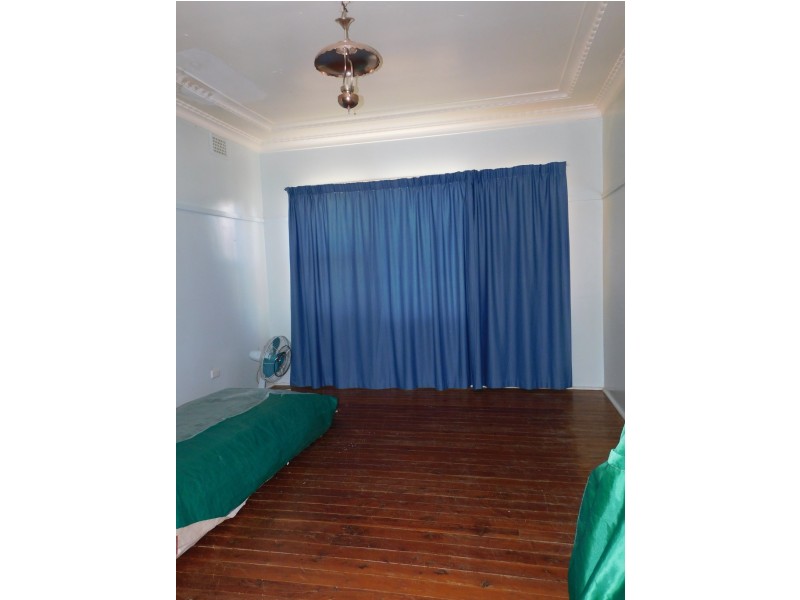 11 WHITE ST, Coonabarabran NSW 2357