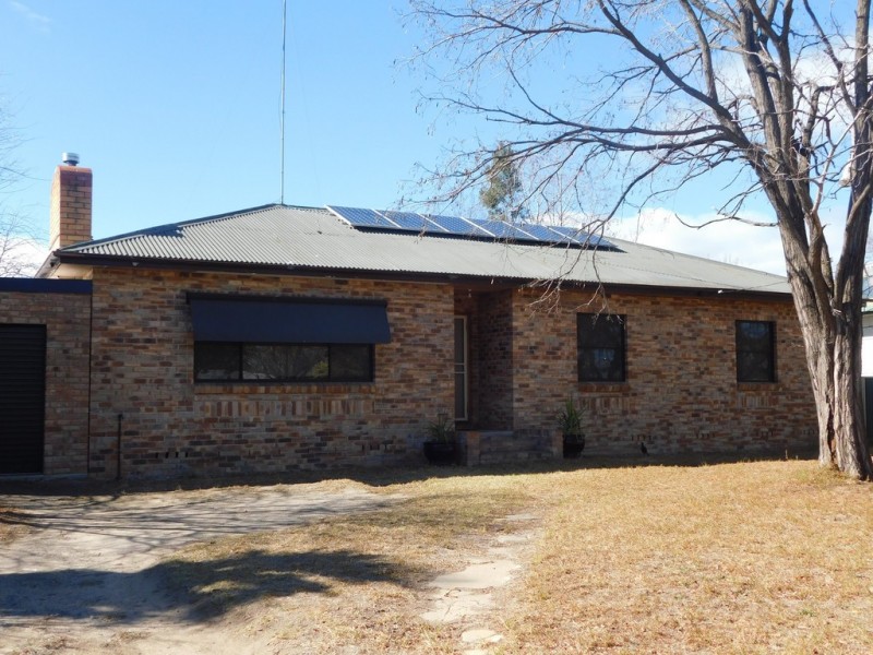 29 Charles St, Coonabarabran NSW 2357