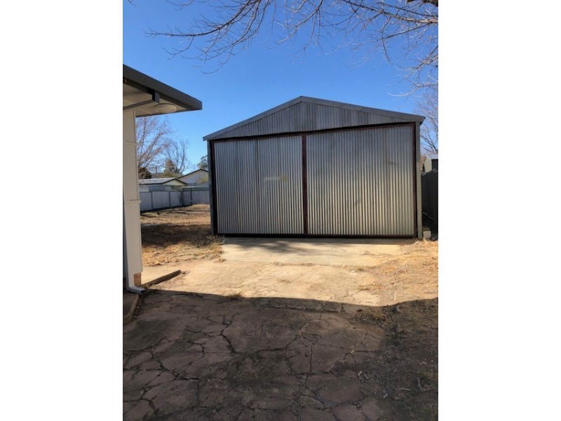 27 Knight St, Coonabarabran NSW 2357