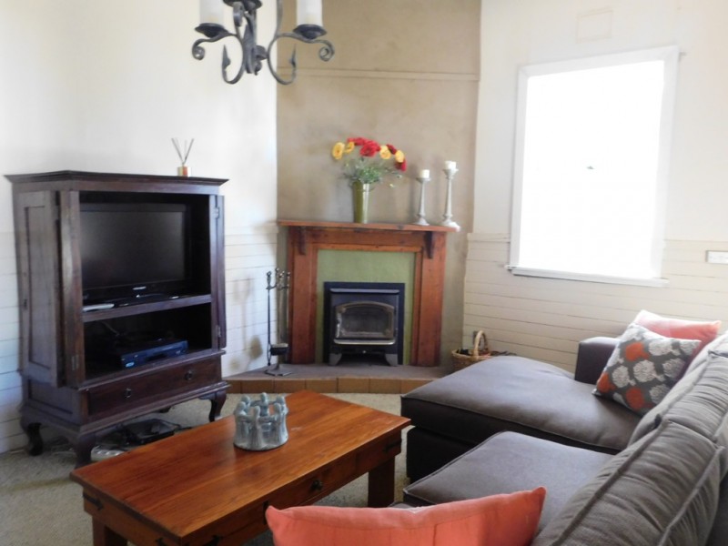 21 Charles St, Coonabarabran NSW 2357