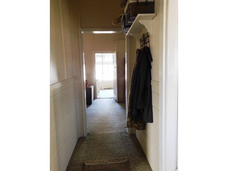 21 Charles St, Coonabarabran NSW 2357
