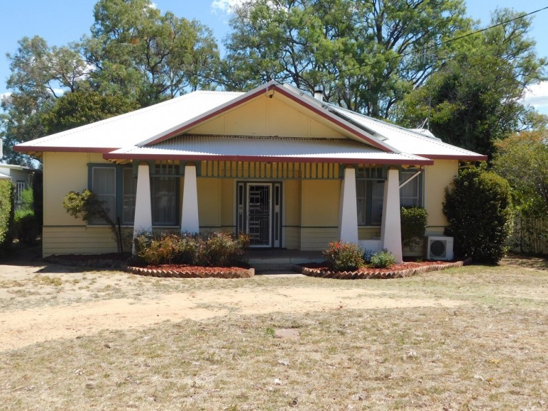 16 Cowper St, Coonabarabran NSW 2357