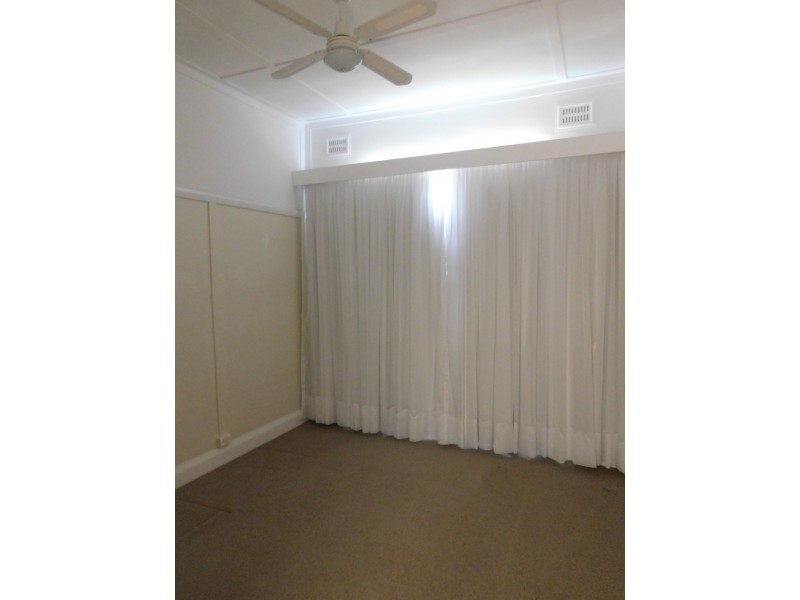 16 Cowper St, Coonabarabran NSW 2357